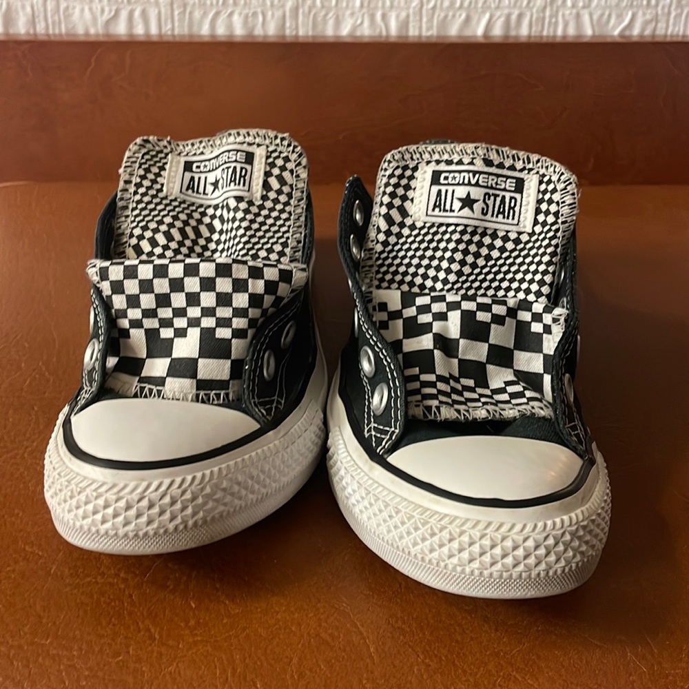 Chuck Taylor All Star Canvas Women’s Size 7 Double Checkers tongue.